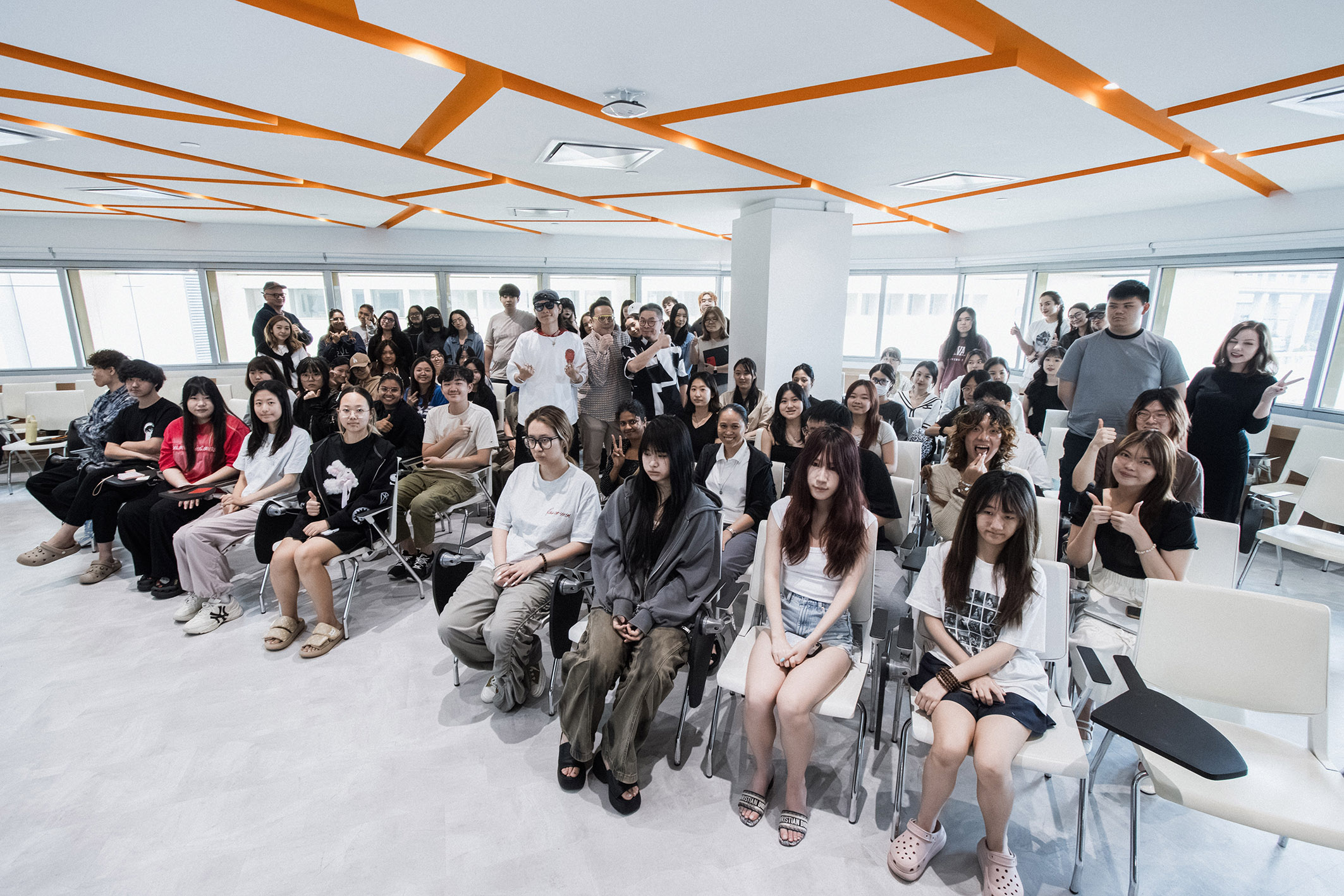 Briefing with Students-3